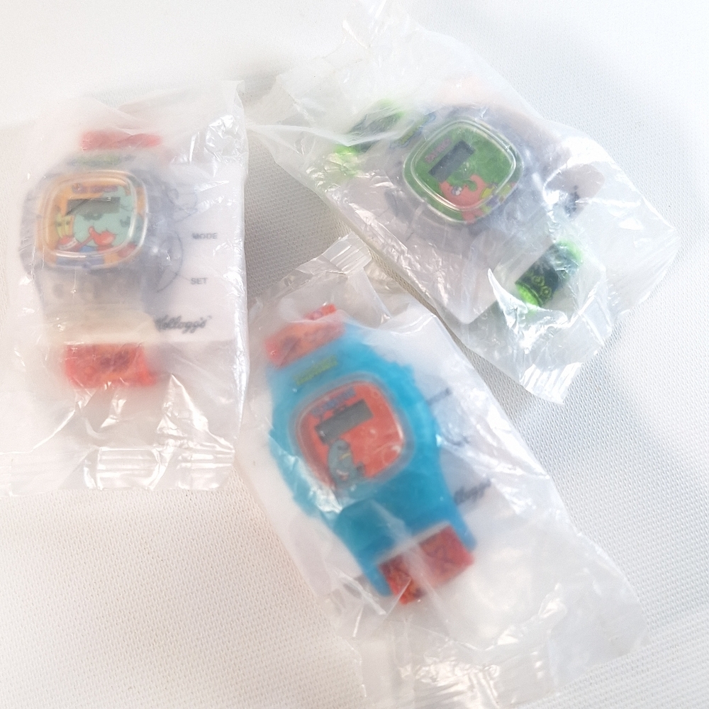 Vintage Kelloggs 2004 Nickelodeon SpongeBob SquarePants Digital Wristwatches Set